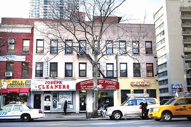 1527-1531 York Avenue portfolio of 2 properties for sale on LoopNet.ca - Primary Photo - Image 2 of 2
