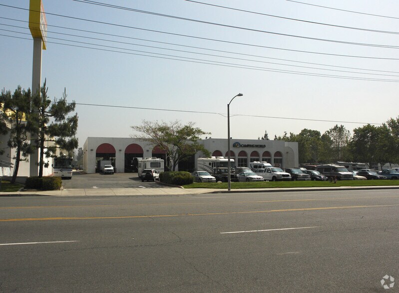 151 E Redlands Blvd, San Bernardino, CA à vendre - Photo du bâtiment - Image 1 de 6