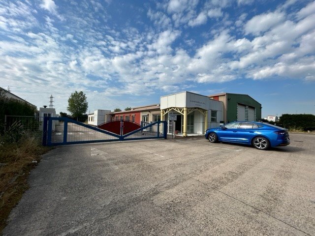 Flex in Chalon-sur-Saône for lease Building Photo- Image 1 of 9