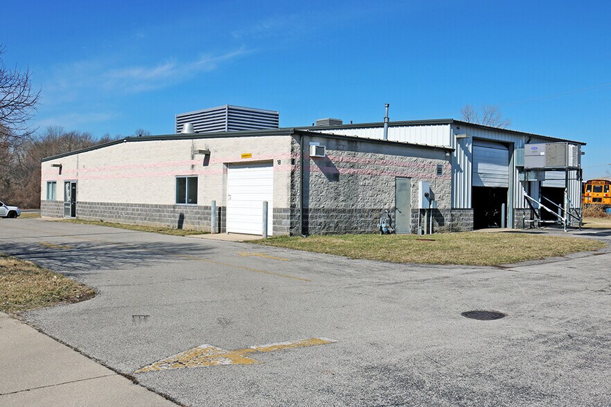 18 Kettle River Dr, Glen Carbon, IL à vendre - Photo du bâtiment - Image 2 de 12