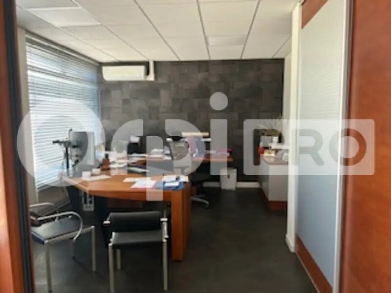 Bureau dans Villefranche-sur-Saône à louer Photo intérieure- Image 1 de 7