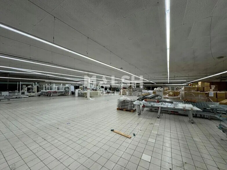 Flex in Saint-Étienne for sale - Interior Photo - Image 1 of 4