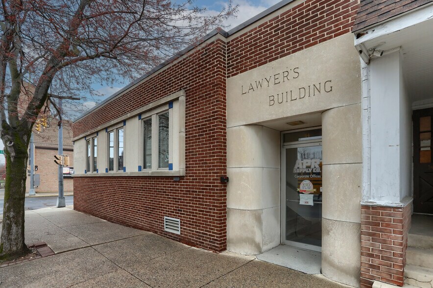 44 N 8th St, Lebanon, PA à vendre - Photo du bâtiment - Image 3 de 28