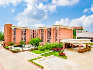 Plus de détails pour 4901 Old Shepard Pl, Plano, TX - Services hôteliers à vendre