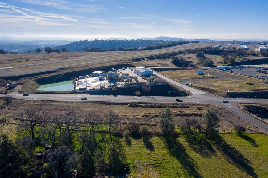 140 Eureka Dr, Sutter Creek, CA à vendre - Photo du bâtiment - Image 2 de 7