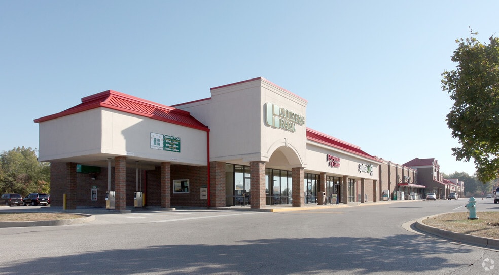 100-128 N State Road 267, Avon, IN for lease - Building Photo - Image 2 of 5