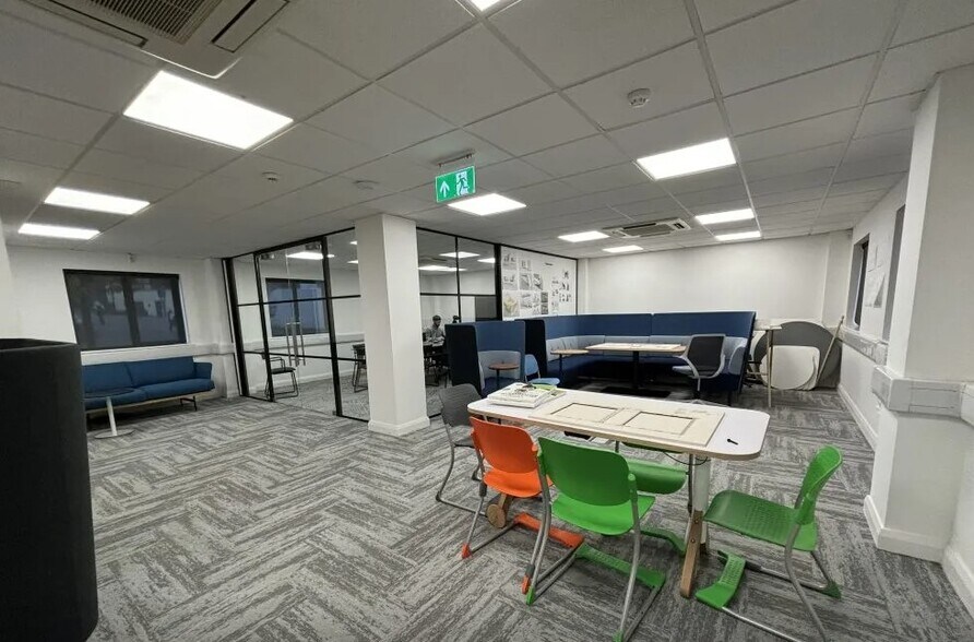 Cardiff Rd, Pontypridd à vendre - Photo intérieure - Image 2 de 4