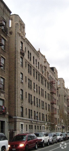 990 Gerard Ave, Bronx, NY for lease - Building Photo - Image 3 of 29