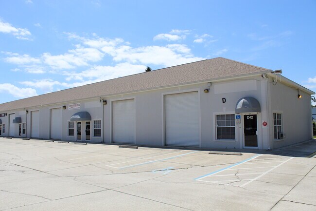 Plus de détails pour 2825 Business Center Blvd, Melbourne, FL - Industriel à louer