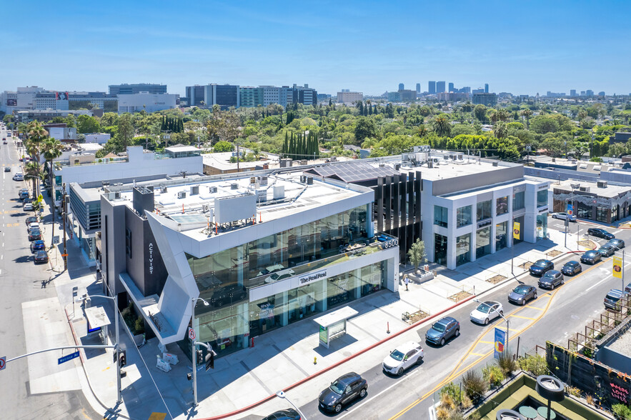 8500 Melrose Ave, Los Angeles, CA for lease - Building Photo - Image 3 of 4