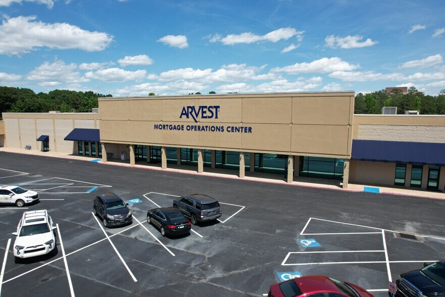 801 John Barrow Rd, Little Rock, AR à vendre - Photo principale - Image 1 de 18