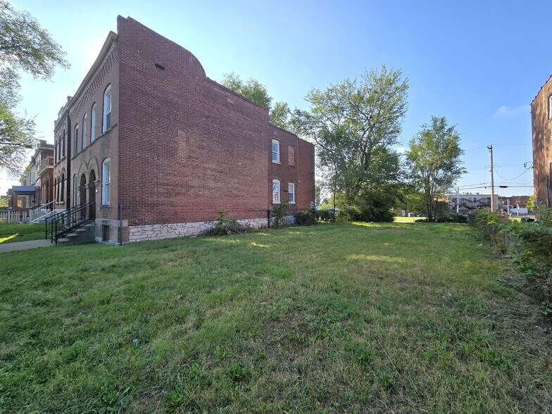 4330 Gibson Ave, Saint Louis, MO à vendre - Photo du b timent - Image 3 de 4