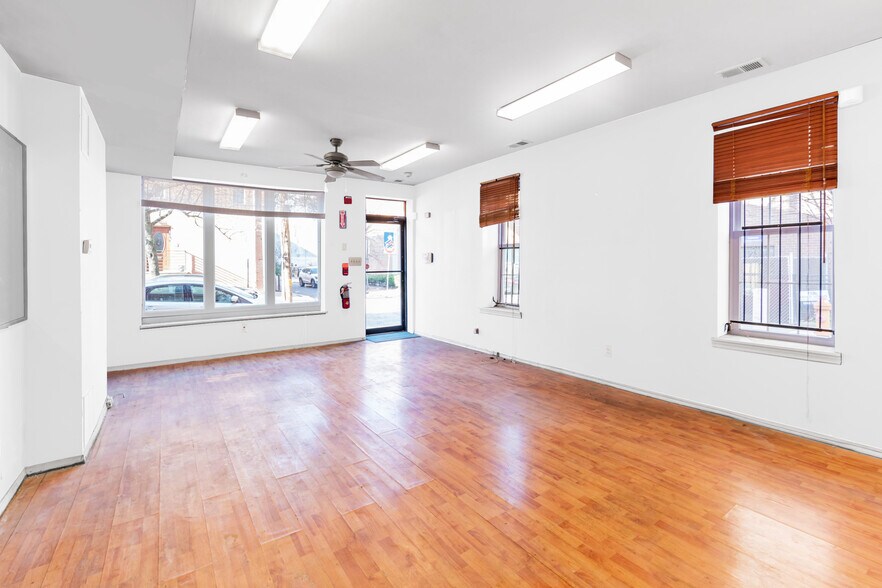 617 S 18th St, Philadelphia, PA à louer - Photo intérieure - Image 2 de 8