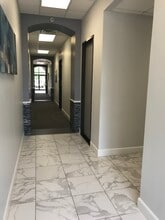 4655 Techniplex Dr, Stafford, TX for lease Building Photo- Image 2 of 4