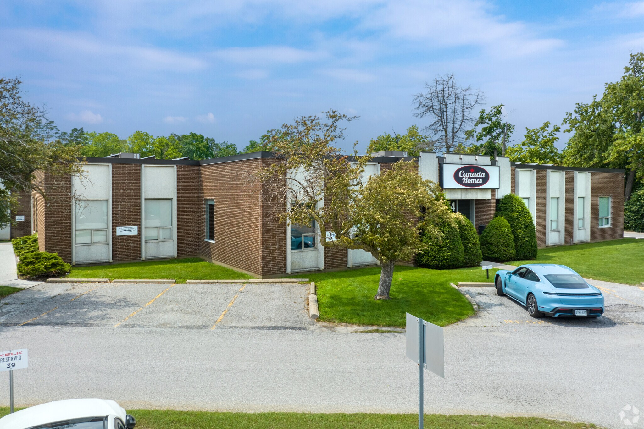 52-54 Lesmill Rd, Toronto, ON à louer Photo principale- Image 1 de 5