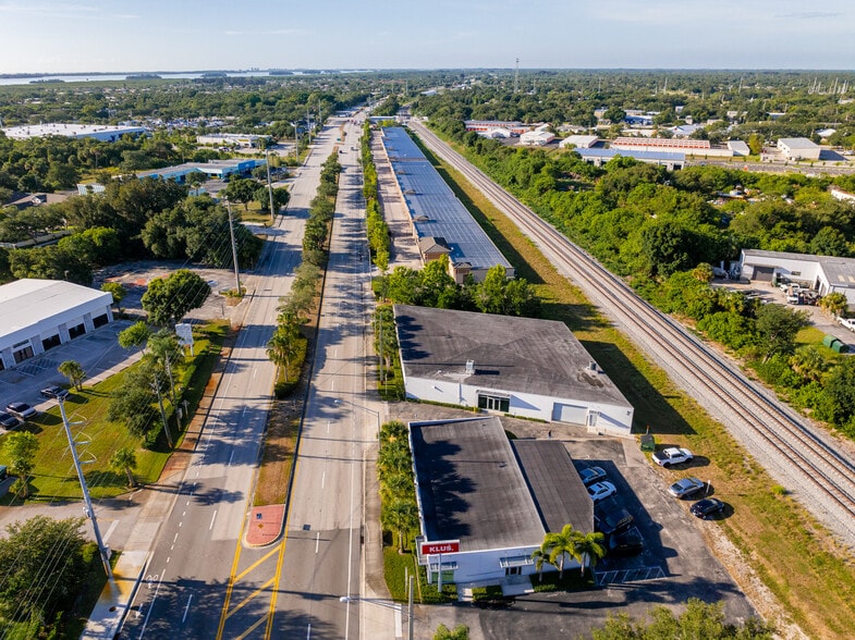 673 US Highway 1, Vero Beach, FL for lease - Building Photo - Image 2 of 20