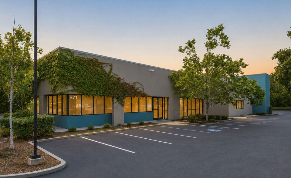 871 Latour Ct, Napa, CA à louer - Photo du bâtiment - Image 2 de 9
