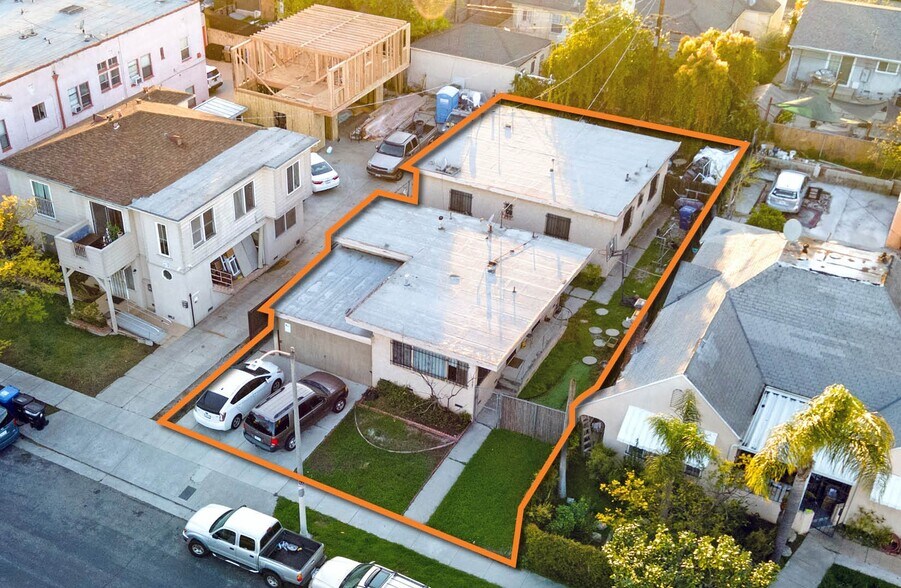 1867 S Cochran Ave, Los Angeles, CA à vendre - Photo du bâtiment - Image 2 de 5