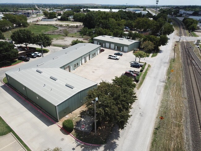 More details for 171 Railroad St, Lewisville, TX - Flex for Lease