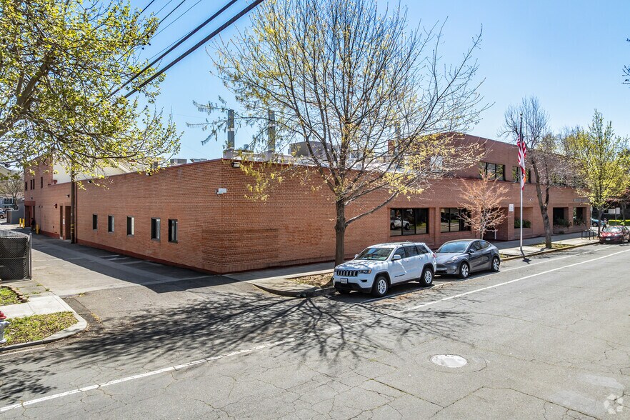 1927 13th St, Sacramento, CA for sale - Building Photo - Image 3 of 5