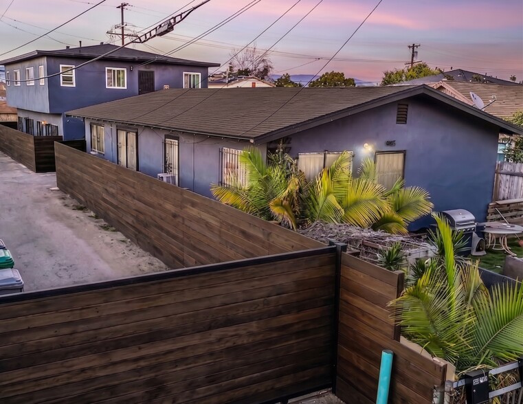 945 W 76th St, Los Angeles, CA for sale - Building Photo - Image 3 of 13