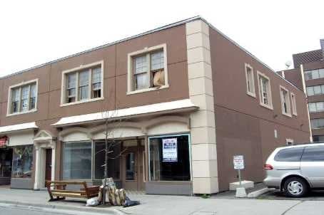 12-18 Ontario St, Oshawa, ON à louer Photo du bâtiment- Image 1 de 5