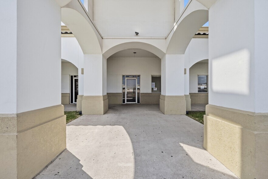 1200 E Savannah Ave, McAllen, TX à louer - Photo du bâtiment - Image 3 de 35