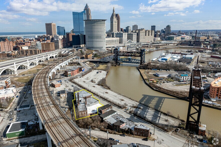 The Pine portfolio of 3 properties for sale on LoopNet.ca - Aerial - Image 3 of 3