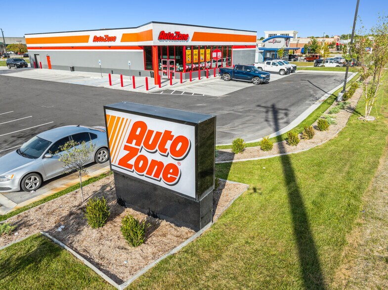 2926 US 52, West Lafayette, IN à vendre - Photo du bâtiment - Image 3 de 7