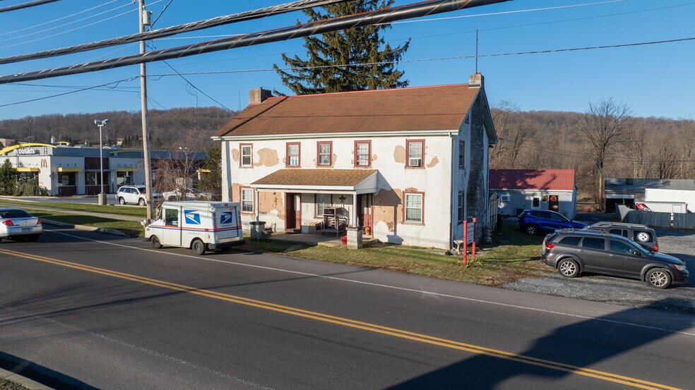 872 E Main St, Ephrata, PA à vendre - Photo du bâtiment - Image 2 de 8