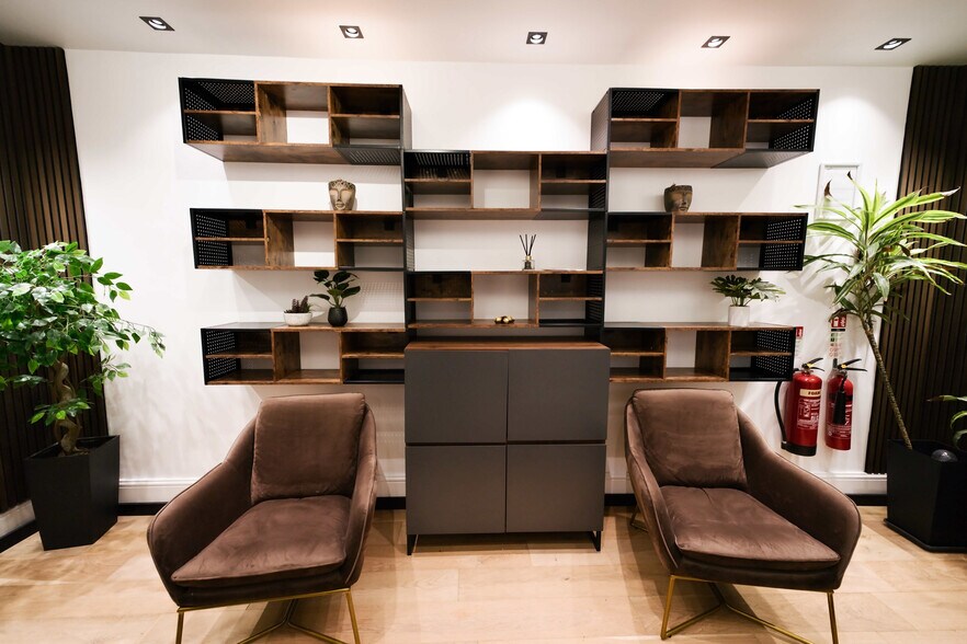 39 Fitzroy Sq, London for lease - Interior Photo - Image 3 of 10