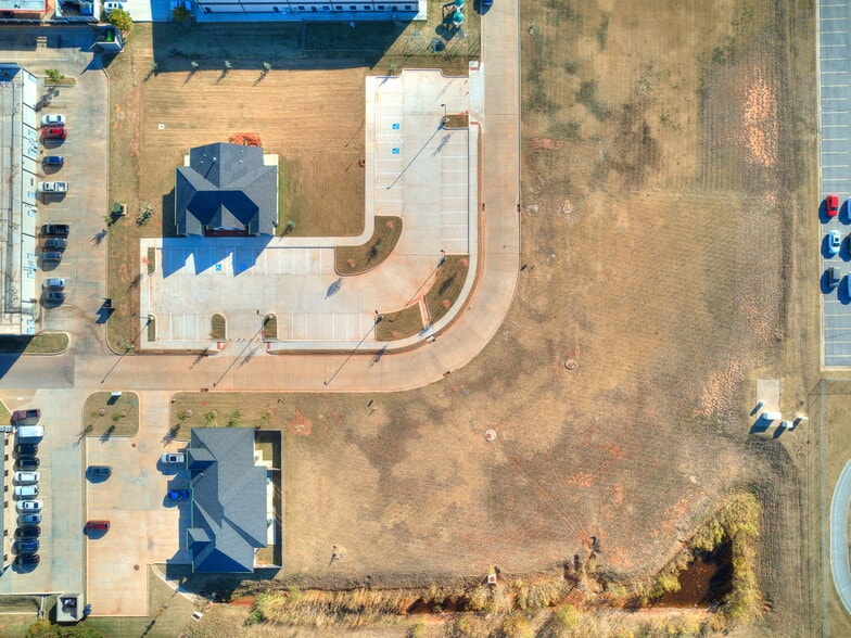 8021 N Council Rd, Oklahoma City, OK for sale - Building Photo - Image 2 of 3