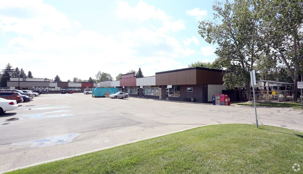 7662 156 St NW, Edmonton, AB for sale - Primary Photo - Image 1 of 1
