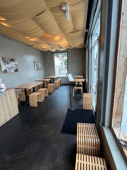 111 N Rural Dr, Monterey Park, CA à louer - Photo du bâtiment - Image 1 de 8