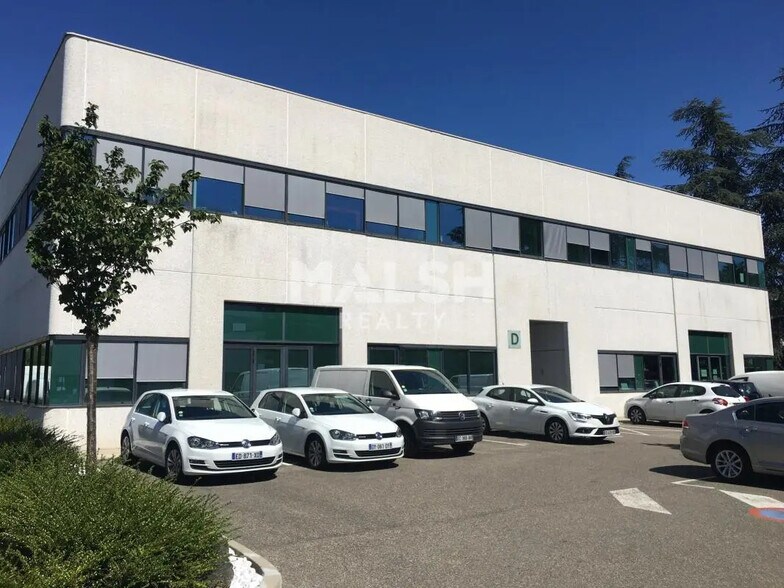 Flex in CHAMPAGNE-AU-MONT-D'OR for lease - Building Photo - Image 1 of 13