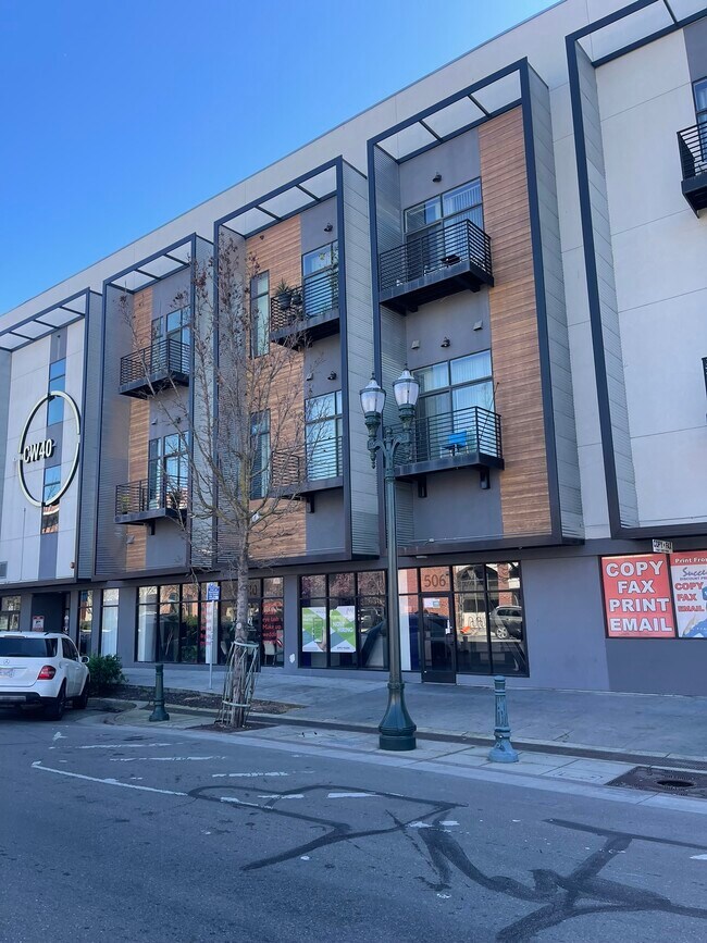More details for 506 E Weber Ave, Stockton, CA - Retail for Lease