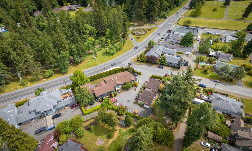 635 Bowen Rd, Nanaimo, BC à vendre - Photo du bâtiment - Image 2 de 5