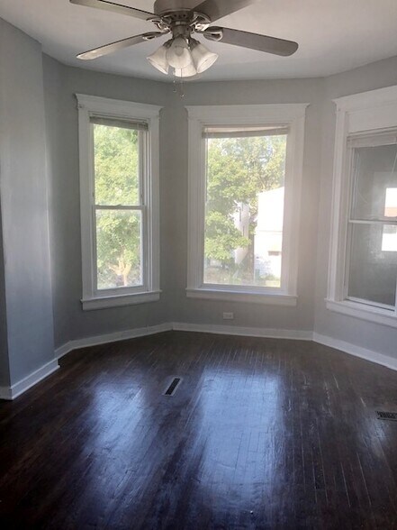 7133 S Greenwood Ave, Chicago, IL à vendre - Photo du bâtiment - Image 2 de 5