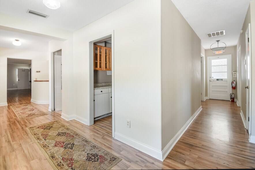 2706 Old Moultrie Rd, Saint Augustine, FL à louer - Photo du bâtiment - Image 2 de 18