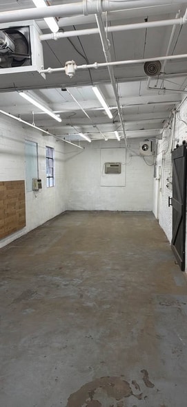 321 Newark St, Hoboken, NJ for lease - Interior Photo - Image 2 of 5