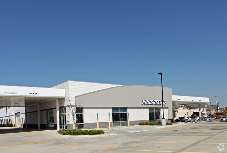 1425 Airline Dr, Metairie, LA à vendre - Photo du bâtiment - Image 3 de 12