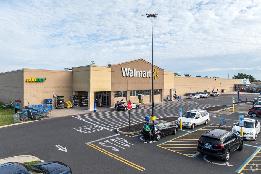 1530-1578 Chester Pike, Eddystone, PA for lease - Primary Photo - Image 3 of 9