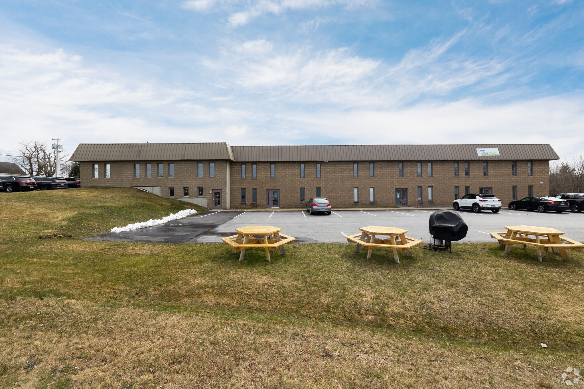 51 Harvey Rd, Londonderry, NH for lease Primary Photo- Image 1 of 6