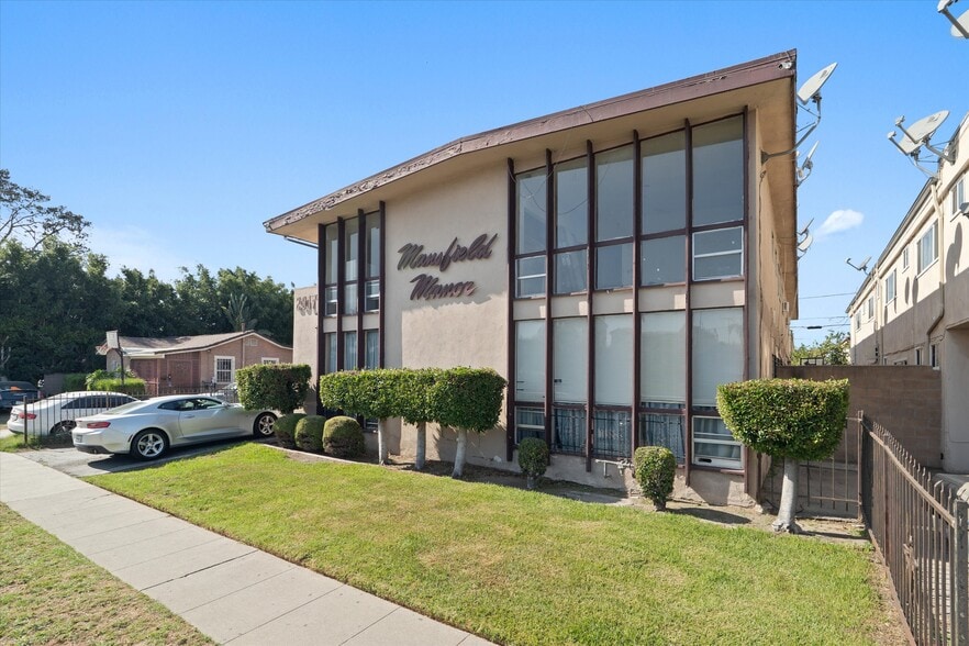 2917 S Mansfield Ave, Los Angeles, CA à vendre - Photo du bâtiment - Image 2 de 9
