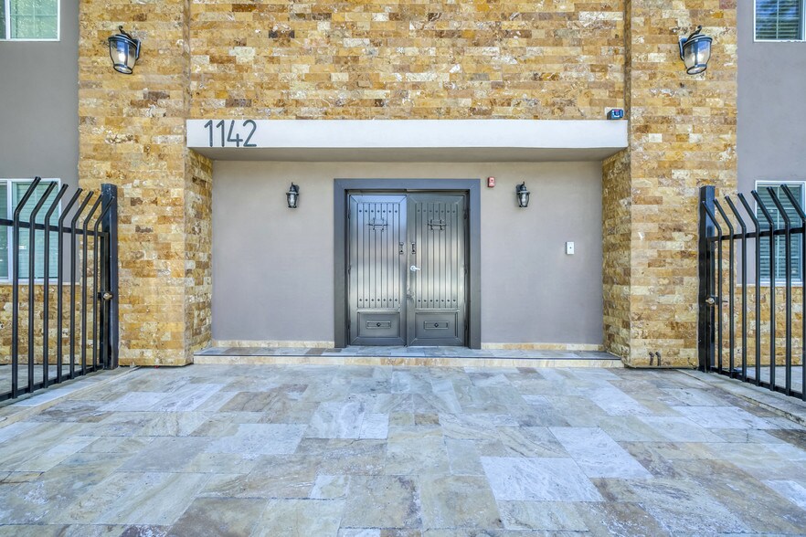 1142 N Sutter St, Stockton, CA à vendre - Photo du bâtiment - Image 2 de 14