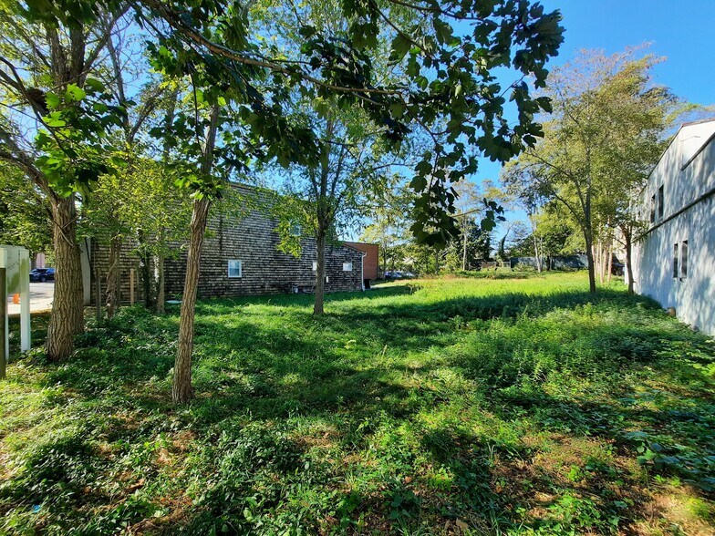 230 W Main St, Riverhead, NY à vendre - Autre - Image 3 de 5