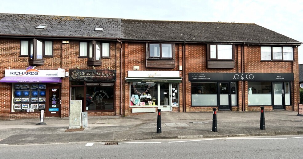 147 Wareham Rd, Corfe Mullen à vendre - Photo du bâtiment - Image 2 de 10