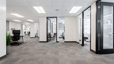 330 Bay St, Toronto, ON for lease Interior Photo- Image 2 of 9