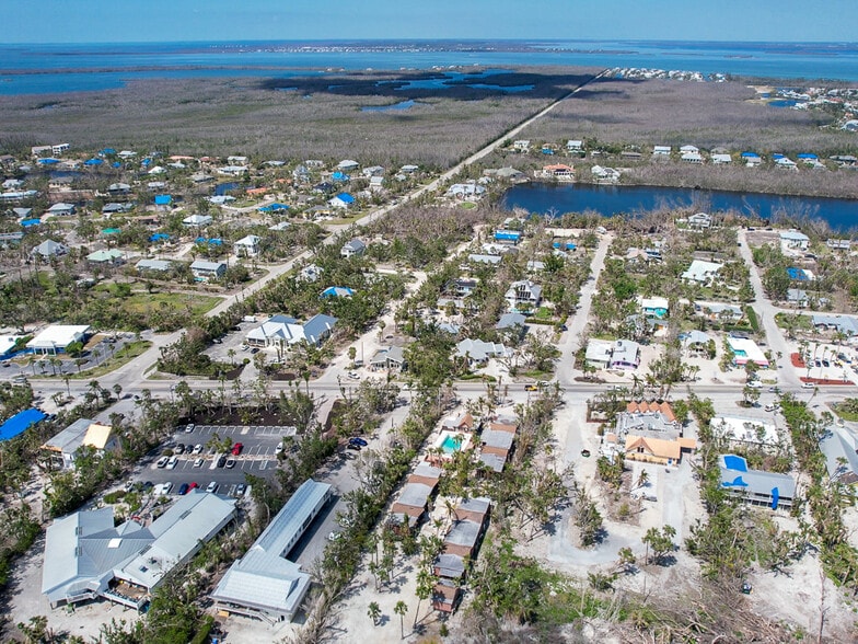 905 Fitzhugh St, Sanibel, FL for sale - Aerial - Image 2 of 21