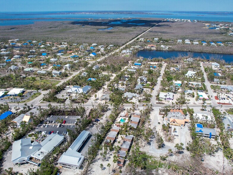 905 Fitzhugh St, Sanibel, FL for sale - Aerial - Image 3 of 21